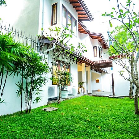 The Austin Residence By Unique Hotels Коломбо Екстериор снимка